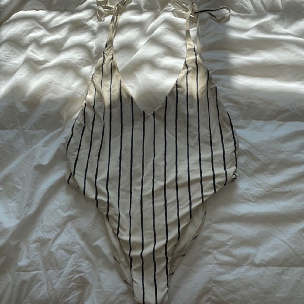 Billabong One Piece